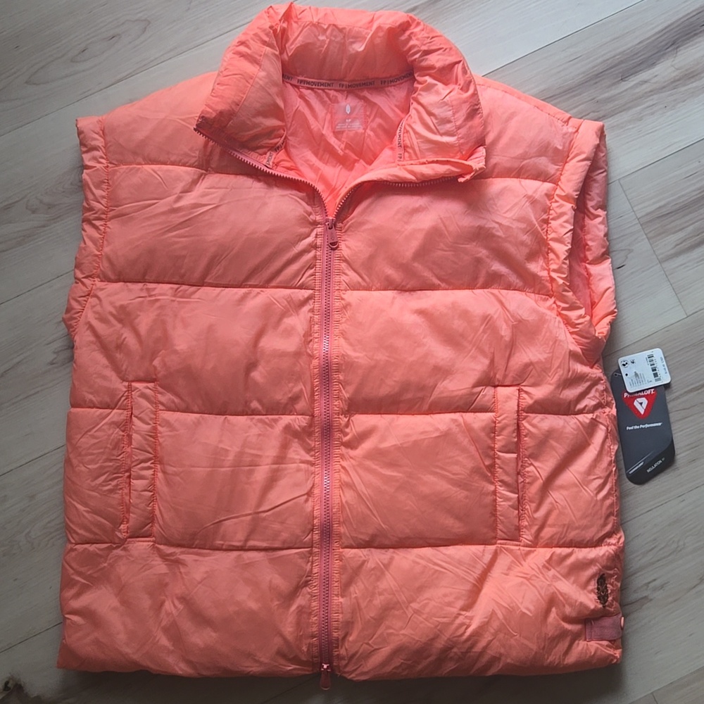 NWT FP Movement In A Bubble Puffer Vest, Fruit Punch, Size Small